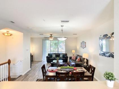 Vista Cay 35TH Luxury New Renovated 3 bedroom 3 and a half bath Townhouse - image 3